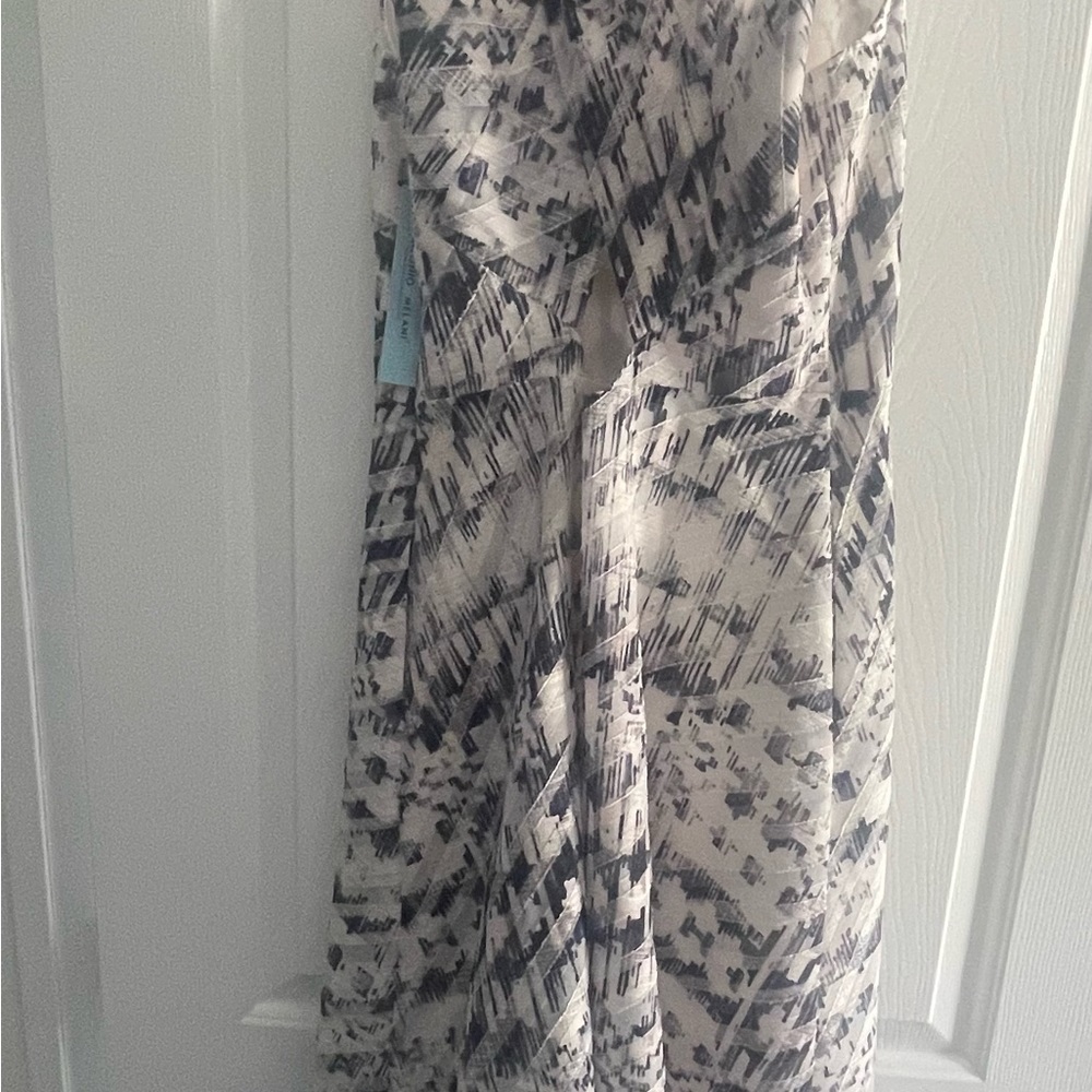 Antonio Melani dress with a cute small cutout in the back . ivory and navy. - Picture 2 of 4